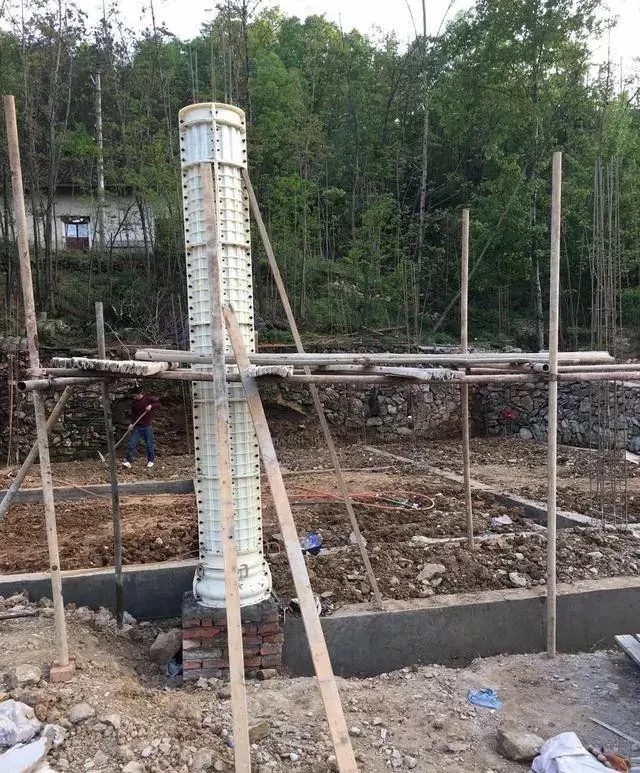 農村自建房巧用羅馬柱，讓房子高端大氣還不貴！