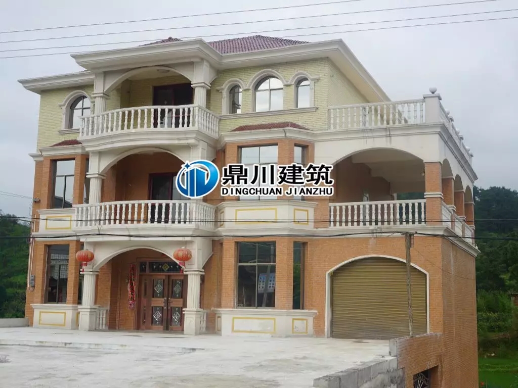 農村自建房巧用羅馬柱，讓房子高端大氣還不貴！