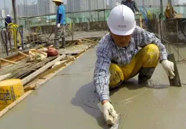 農(nóng)村建房澆筑完水泥還要灑幾天水？