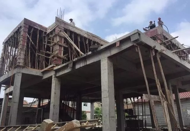 農(nóng)村建房哪種結(jié)構(gòu)更抗震？影響房子抗震的原因有哪些？